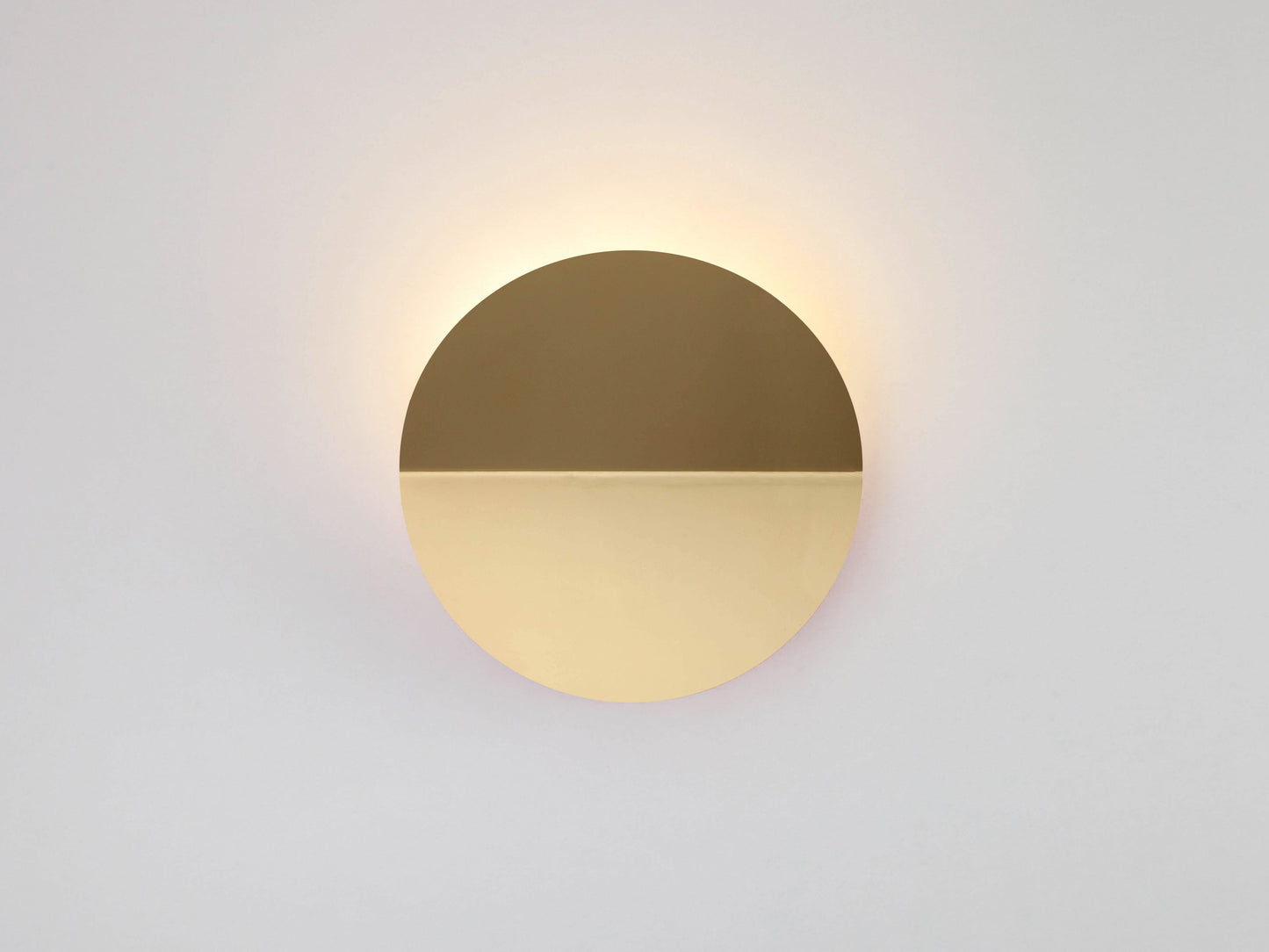 Brass Diffuser Wall Light